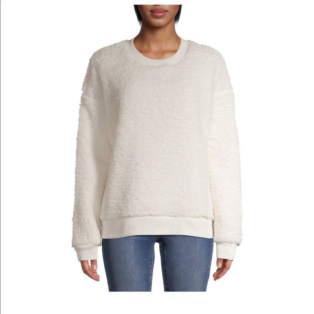 Secret treasures white long sleeve faux Sherpa sleep top size large